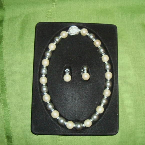 Kenneth Jay Lane Accessories - Kenneth Jay Lane Elegant Pearlesque Necklace & Ear